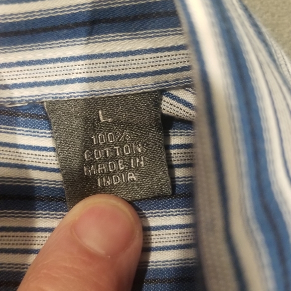 Lyle & Scott Button up Shirt. Men's size Large - Picture 7 of 7